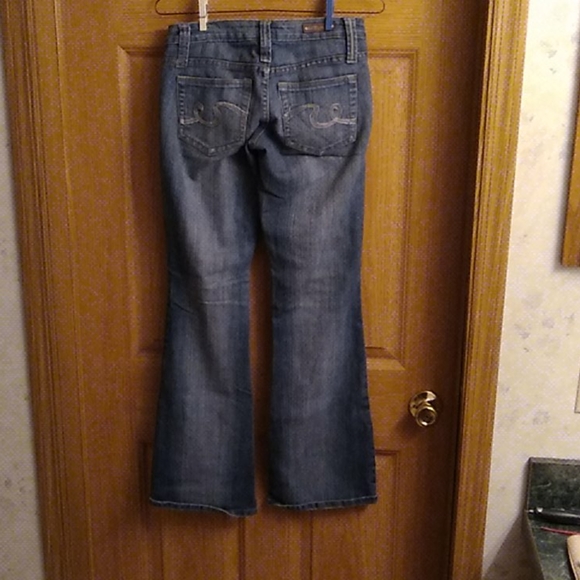 Jeans - Picture 2 of 4